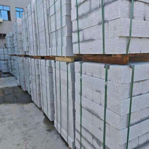 白山芝麻白路牙石，路侧石