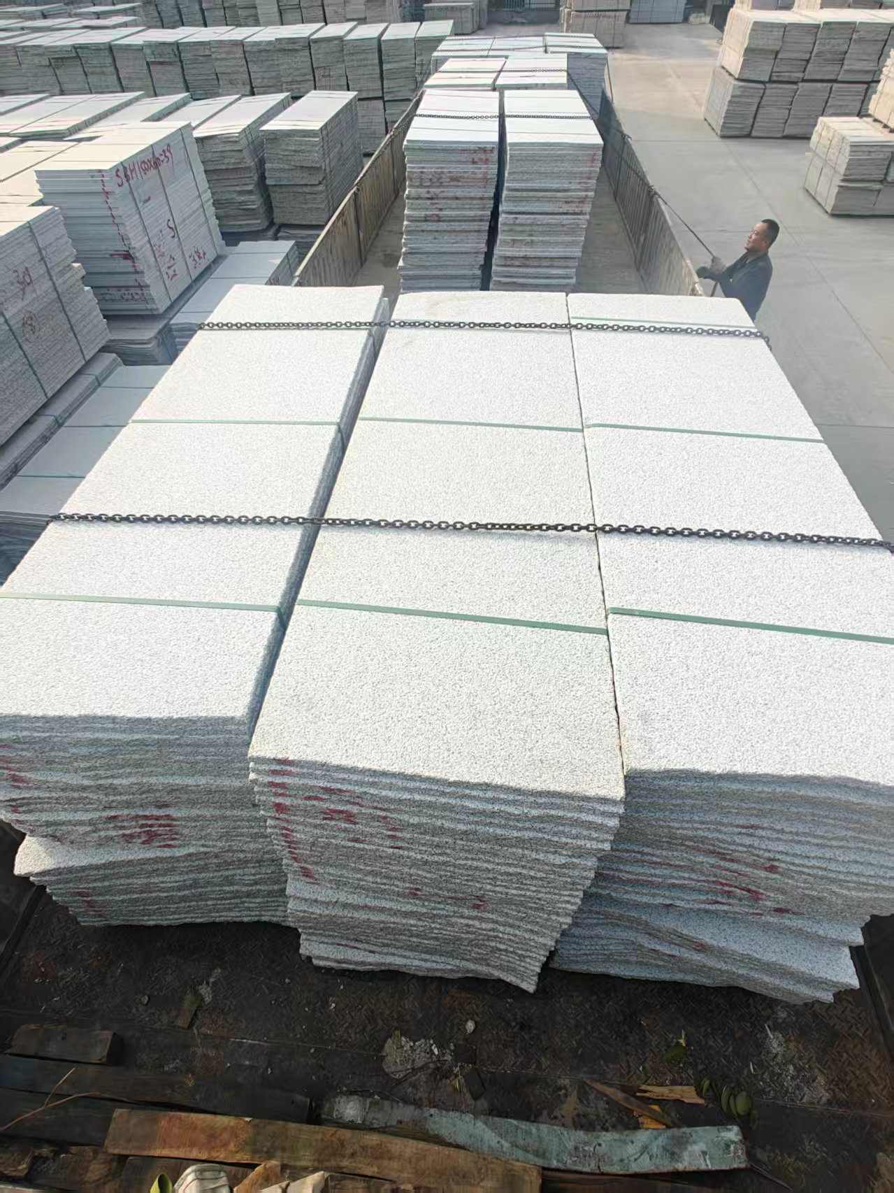 白山芝麻白毛板，石材毛板